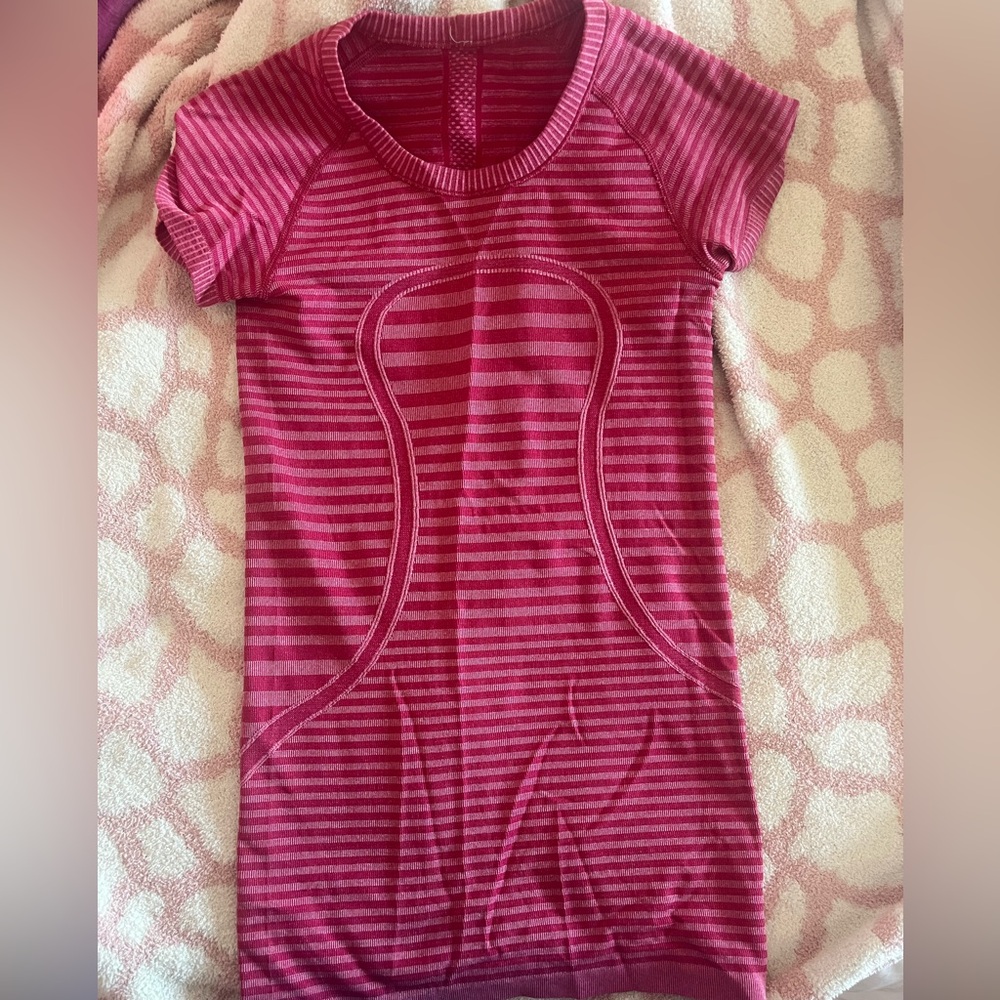 Lululemon swiftly short sleeve